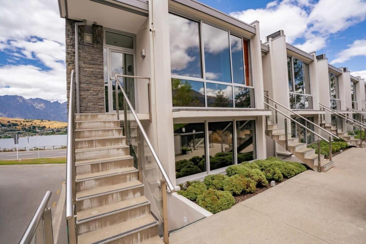 Tranquil Modern Studio Queenstown Bagian luar foto
